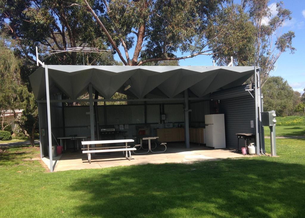 Pinjarra Caravan Park And Cabins 외부 사진