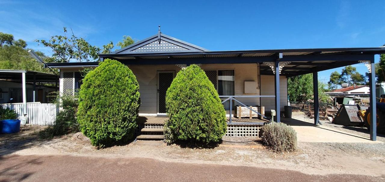 Pinjarra Caravan Park And Cabins 외부 사진